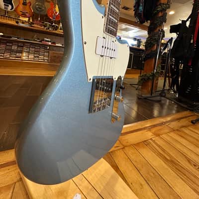 Squier Paranormal Offset Telecaster SJ 2024 - Ice Blue Metallic image 3
