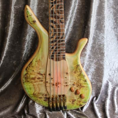 ベース F bass BN-5 buckeye burl F Bass BN5 Buckeye Top, 5 String Bass with Bag - 621217