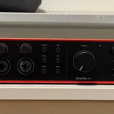 Focusrite Scarlett 4i4 4th Gen USB Audio Interface 2023 - Present - Red image 5