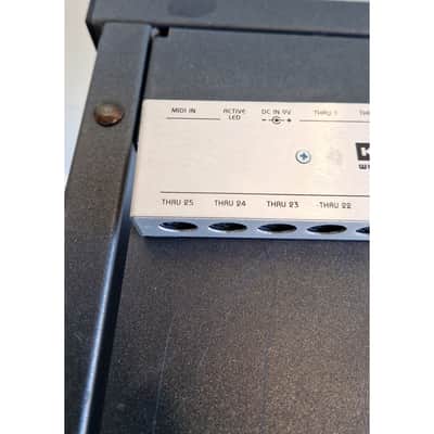 Kenton THRU-25 - MIDI Interface - Silver - Very Good image 6