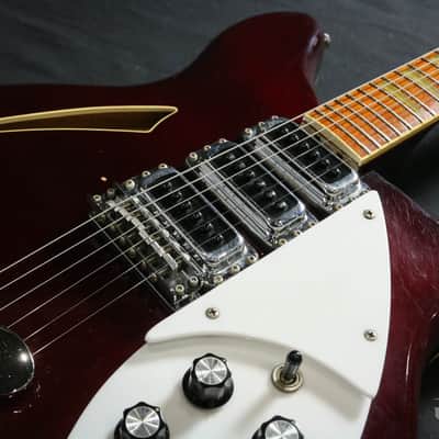 Rickenbacker Model 370 1981 image 24