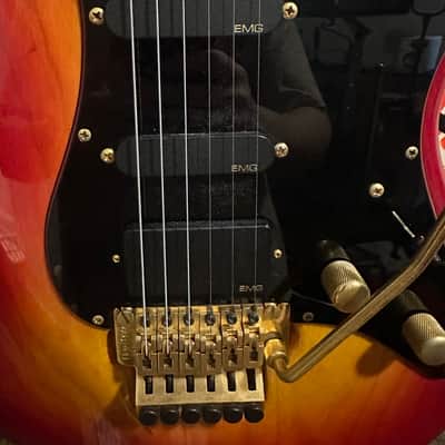 Valley Arts M Series (Steve Lukather) 1990 - Cherry burst image 2