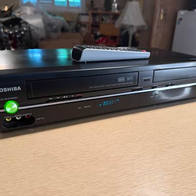 Toshiba SD-V398 DVD VCR Combo VHS Player Recorder SERVICED W/REMOTE HDMI ADAPTER image 3