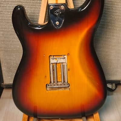 Fender Stratocaster with 3-Bolt Neck, Maple Fretboard 1975 Sunburst image 13