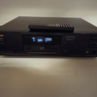 Akai - CD-37B - Compact Disc Player - With Remote image 2