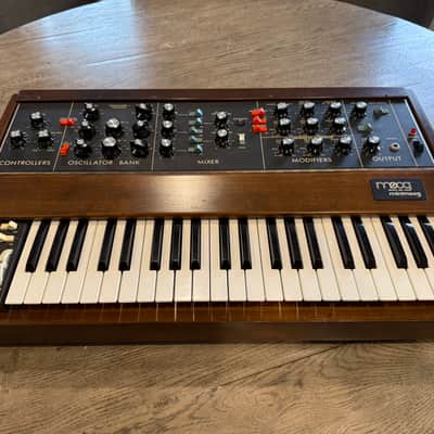 Vintage Moog Minimoog Model D Synthesizer | Early Serial #880 | Works Great