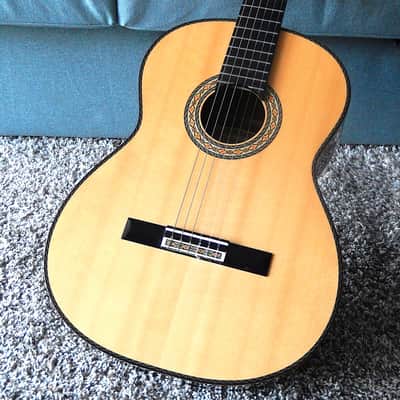 TAKAMINE'S TOP OF THE LINE 2022 -  MODEL No39E - CONCERT LEVEL CLASSICAL GUITAR - SPRUCE/MADAGASCAR ROSEWOOD image 3