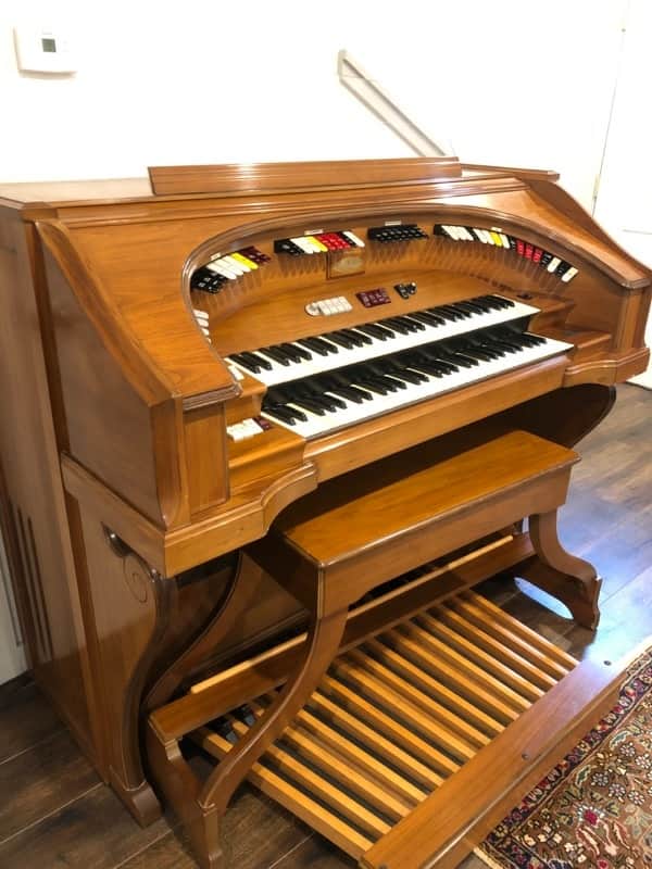 Wurlitzer 4520 Electric Organ 1960s image 1