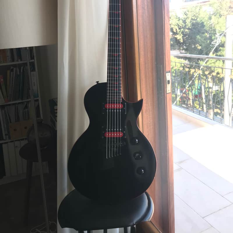 2016 Kramer Assault 220 KA-22BKBH1 Gloss Black / Red