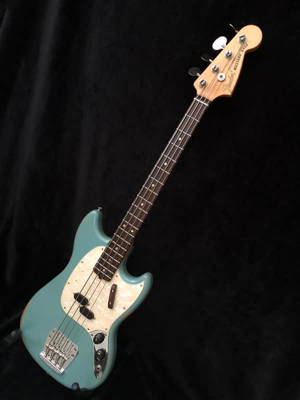 Fender JMJ Road Worn Mustang Bass + Hard Case, Pro Setup image 1