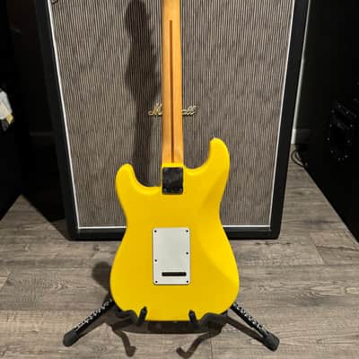 Fender Strat Plus with Maple Fretboard 1984 - 1988 - Graffiti Yellow image 4