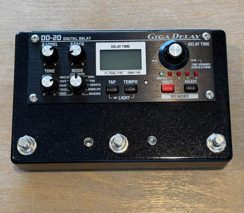 Boss DD-20 Giga Delay | Reverb