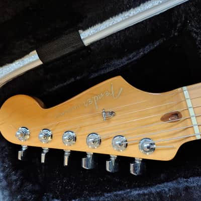 Fender American Deluxe Stratocaster with Maple Fretboard 2002 - 2003 - Aged Cherry Burst image 4