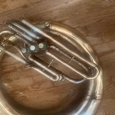 King 2350 BBb Sousaphone with detachable cluster, includes case. image 5