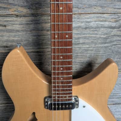 Used Rickenbacker 1997 330 Semi-Hollow - Mapleglo w/Case image 4