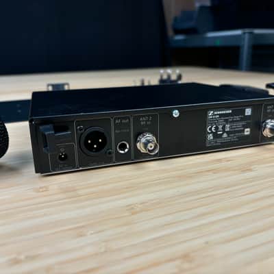 Sennheiser EW835-S Wireless Handheld Microphone System image 10