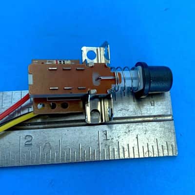 ALESIS MELODY HARMONY 61 MKII Keyboard Part: ON/OFF Power Button Switch W/Cap image 7