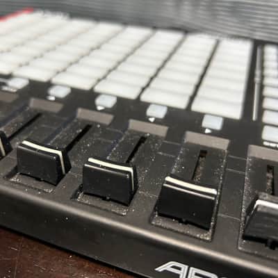 Akai APC Mini MKII MIDI Controller 2023 - Present - Black image 9