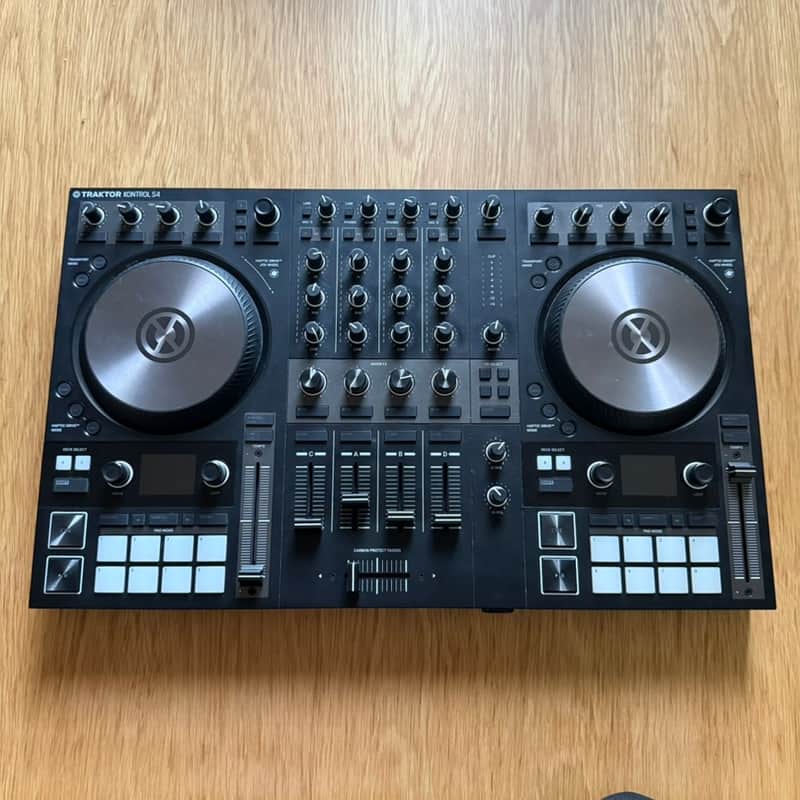 Native Instruments Traktor Kontrol S4 MK3 image 1