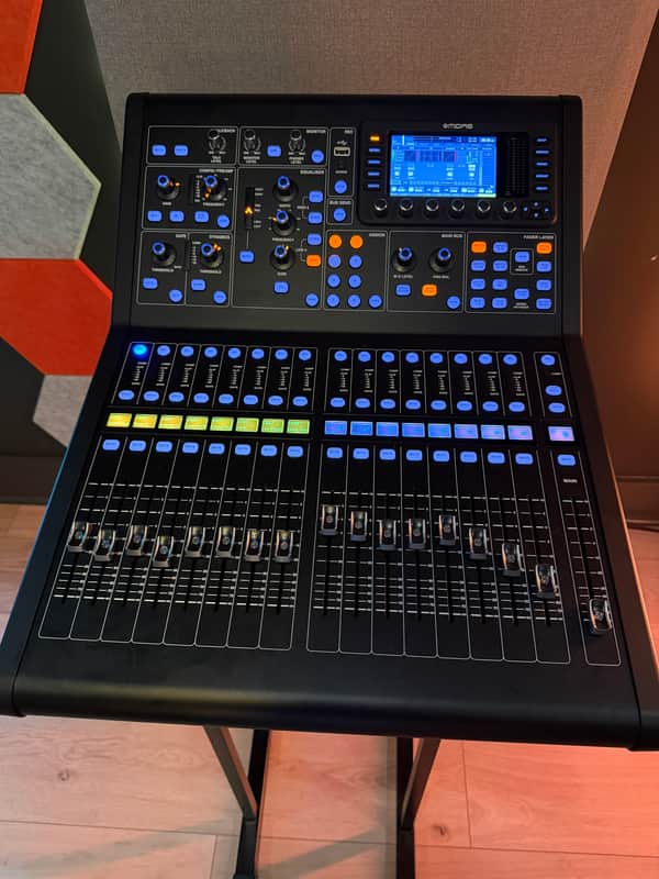 Midas M32R LIVE Digital Mixing Console