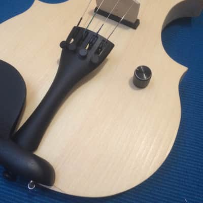 Violin,   1/2 electric. imagen 5
