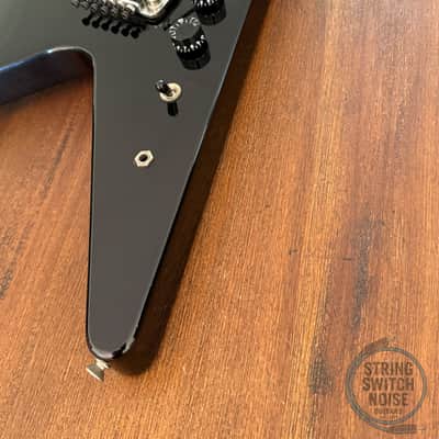Fernandes Flying V Guitar, White, MIJ 1985, BSV-60 image 5
