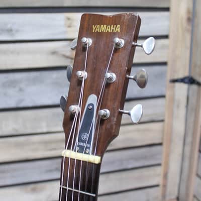 Vintage (1967) Yamaha FG180 Red Label Acoustic/Electric Guitar with LR Baggs pickup and Hardshell Case MIJ image 5