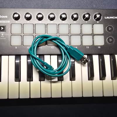 Novation Launchkey Mini MKII MIDI Keyboard Controller 2015 - 2019 - Black image 5