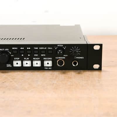 TASCAM SS-R1 Rack-Mountable Compact Solid State Recorder CG013LU image 2