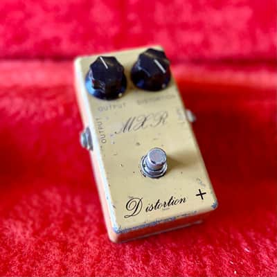 MXR Distortion Plus + 1977 - Yeller! Original vintage USA script logo image 1