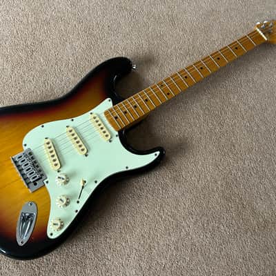 Richwood Stratocaster Unknown - Sunburst electric guitar image 2