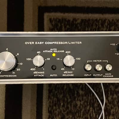 dbx 165 Over Easy Compressor / Limiter 1970s , Serviced image 1