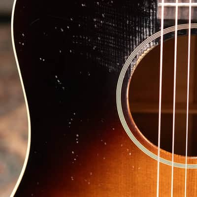 Gibson Custom Shop 1942 Banner J-45 Murphy Lab Light Aged Acoustic Guitar - Vintage Sunburst with Hardshell Case image 10