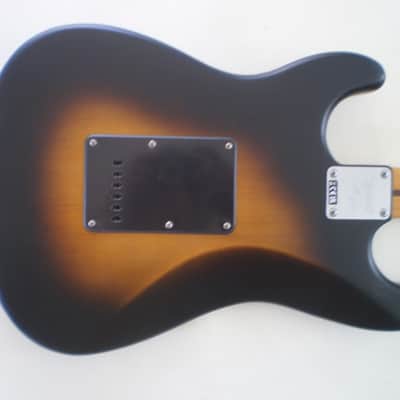 Squier Squier 40th Anniversary Stratocaster Vintage Edition Burst 2024 - Burst image 8