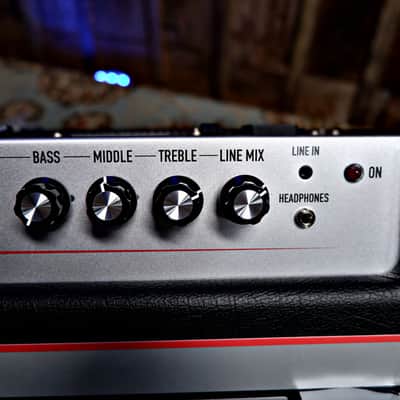 Immagine Ashdown Studio-8 30-Watt 1x8" Bass Combo - 8