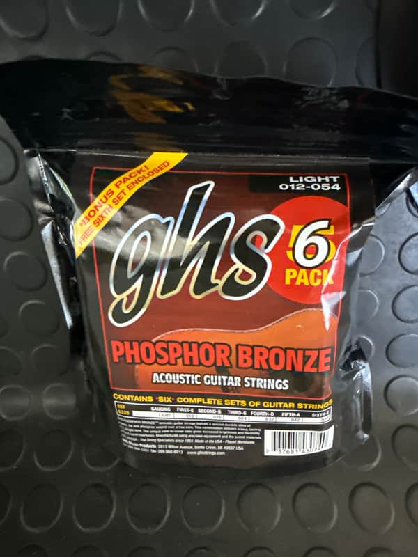 GHS S325 Phosphor Bronze Acoustic Guitar Strings - Light (12-54) 2010s - Standard image 1