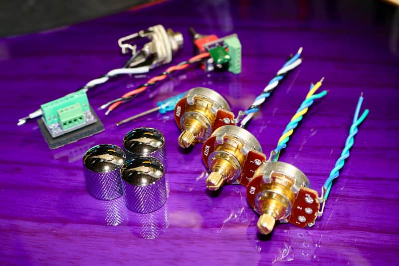 Boscoe Music GLL1K — G&L L•1000 Wiring Harness — Control Plate / Full-Sized Pot Version image 1