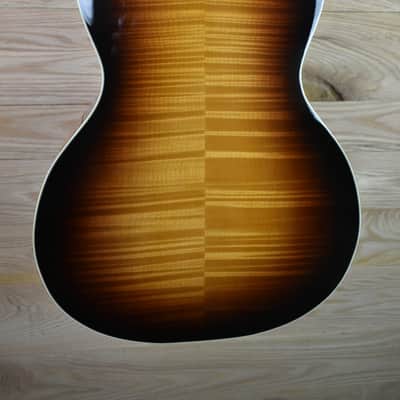 Huss and Dalton Crossroads L-13 Deluxe 2023 - Sunburst image 6