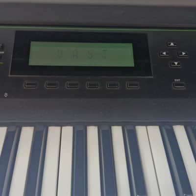 Kurzweil K2000 61-Key Digital Workstation Synthesizer 1990s - Black image 2