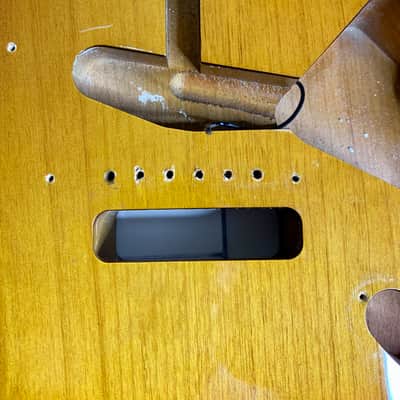 Allparts Stratocaster Body 4.0lbs 3 color sunburst image 8