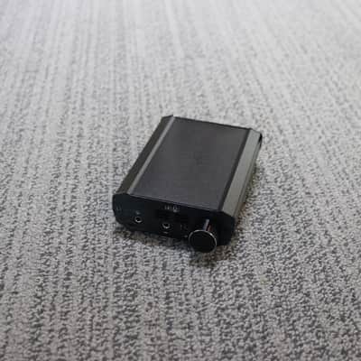 Fostex HP-V1 Portable Vacuum Tube Headphone Amplifier image 2
