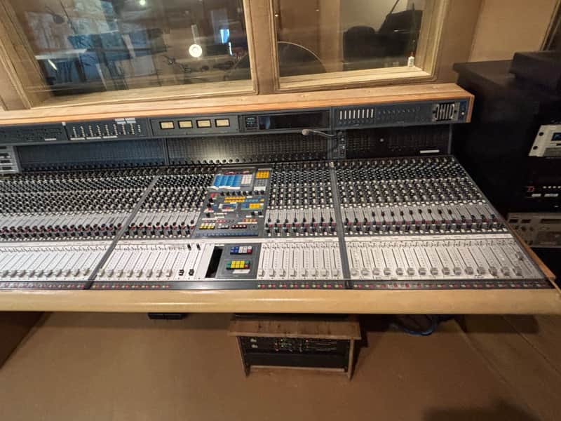 Neve 8128 56 input inline console with necam automation in nice condition tech report included image 1