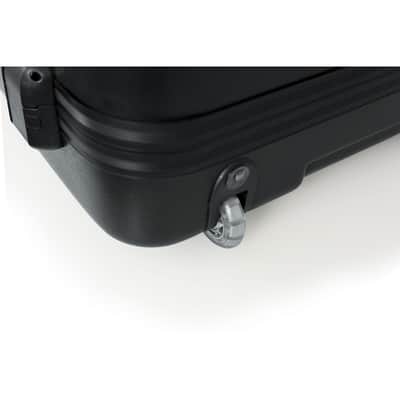 Gator GTSA-KEY61 Molded 61-Note Keyboard Case with Wheels image 6