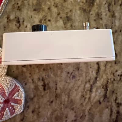 Magic Pedals Dunwich Amps Cthulhu Fuzz 2023 - White image 5