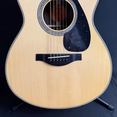 Yamaha LS16 ARE Grand Concert Acoustic-Electric Guitar Gloss Natural w/ Soft Case image 2