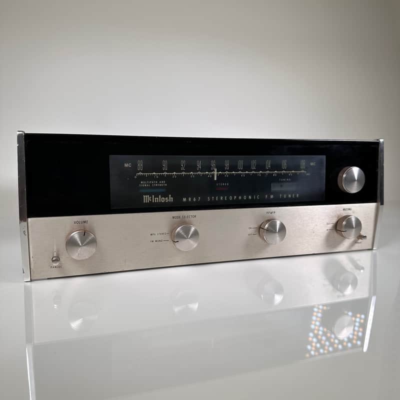 McIntosh MR67 FM Stereophonic Tuner