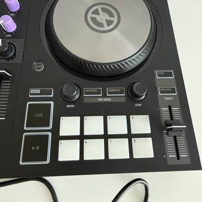 Native Instruments Traktor Kontrol S2 MK3 2018 - Black image 7