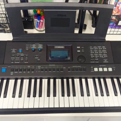 Yamaha PSR-E473 61-Key Portable Keyboard 2021 - Present - Black image 2