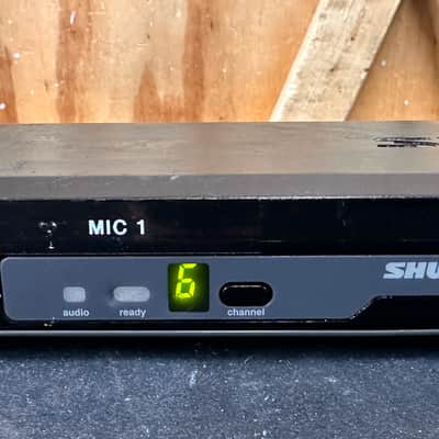 Shure PG88 H7 Dual Wireless Dual Channel Receiver 536-548 w/Power Supply image 6