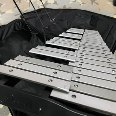 Pearl Student Snare and Bell Glockenspiel w Rolling Case 2010s - Black image 7